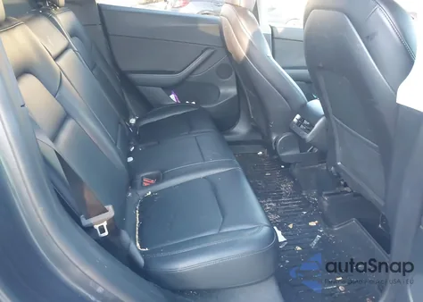 2022 Tesla Model Y Long Range Dual Motor All-Wheel Drive z USA, uszkodzony, nr VIN 7SAYGDEE9NF481758